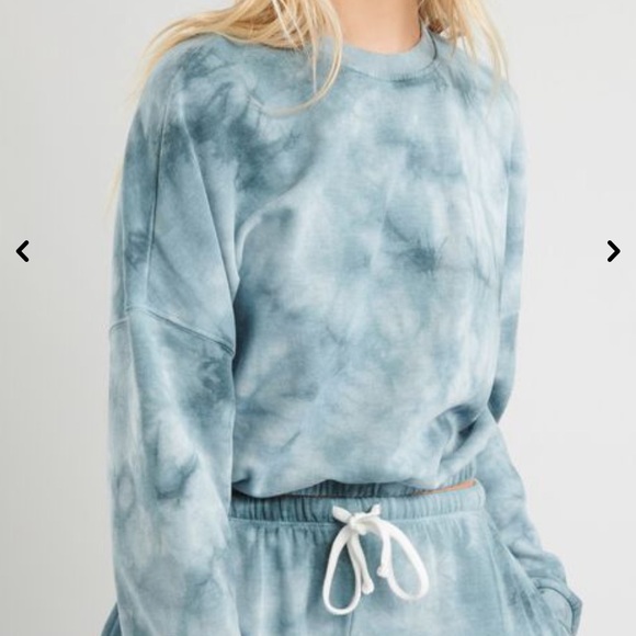 Garage Stassie Cropped Sweatshirt - Picture 2 of 9